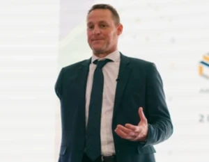 Danny Crates Official Speaker Profile Picture