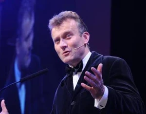 Hugh Dennis official speaker profile picture