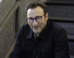 Simon Sinek Official Speaker Profile Picture